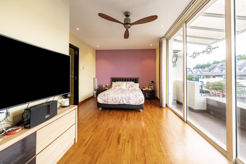 Maste Bedroom