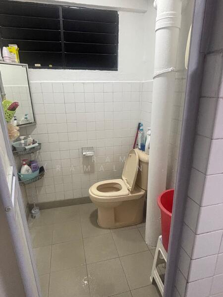 153 Yishun Street 11, 153 Yishun Street 11, 3 Bedrooms, 980 sqft, HDB Flat For Rent, by Ram (Ramalingam), 60175131 - Bathroom - PropertyGuru.com.sg
