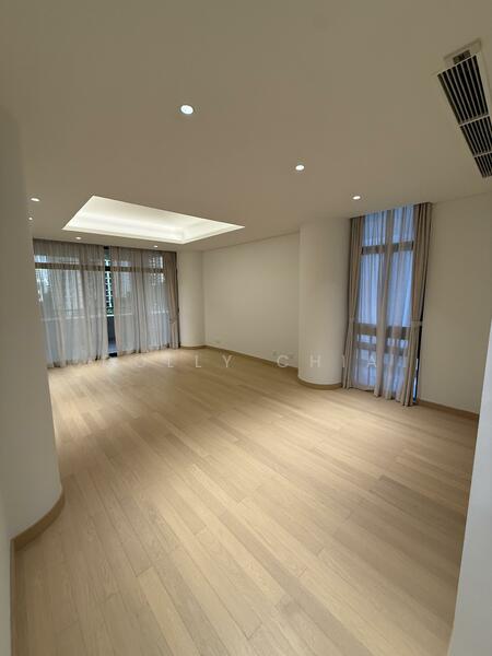 For Rent - The Colonnade