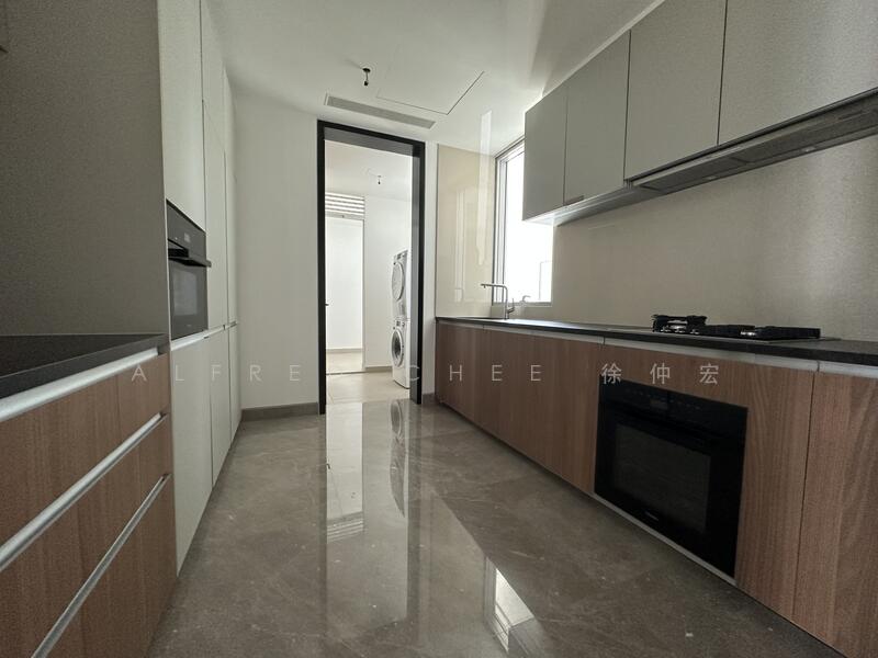 Spacious Wet Kitchen