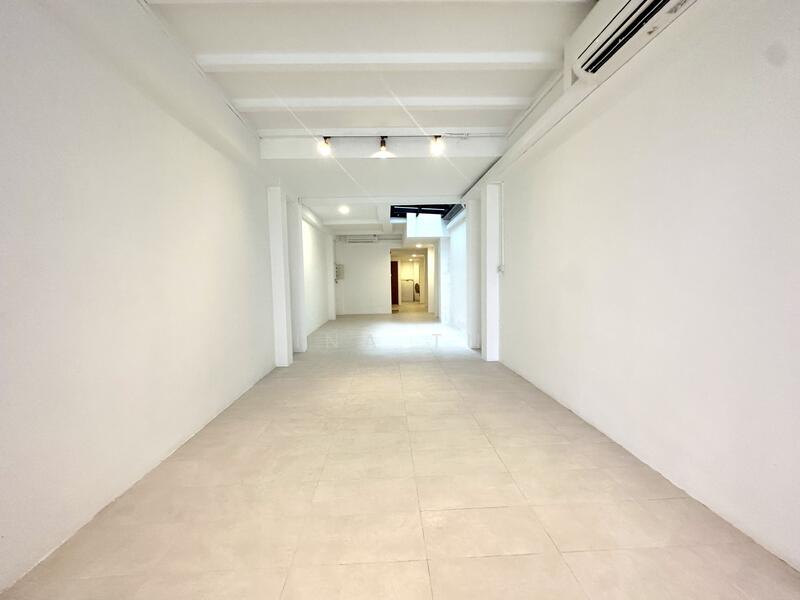 District 8 Ground floor shophouse F&B approved, District 8 Ground floor shophouse F&B approved, 1,000 sqft, Shop / Shophouse For Rent, by Gina Tng, 60175235 - CommercialGuru.com.sg