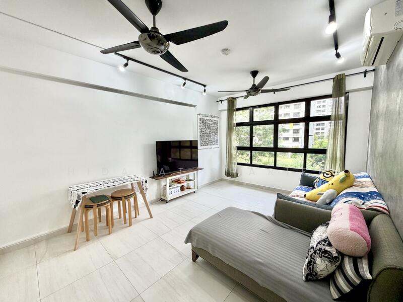 For Sale - 606A Tampines Street 61