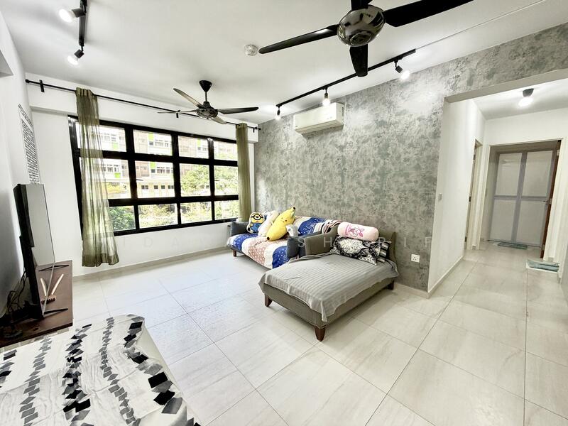 For Sale - 606A Tampines Street 61