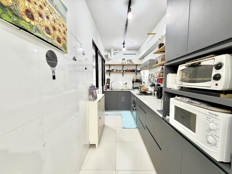 For Sale - 606A Tampines Street 61