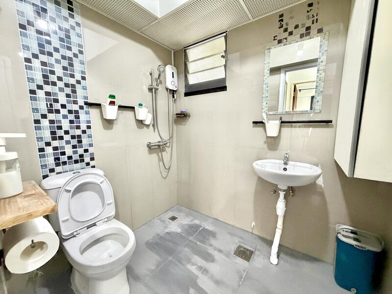 For Sale - 606A Tampines Street 61