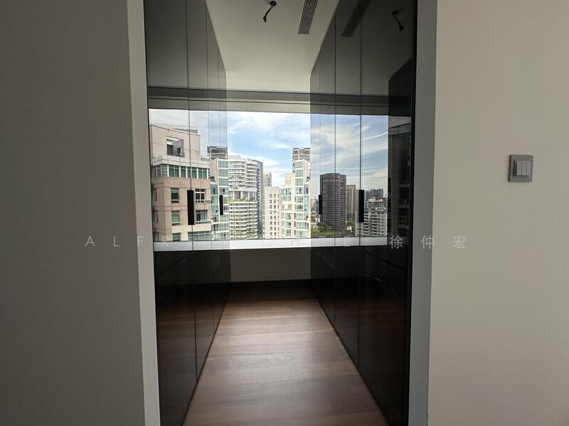 Walk in Wardrobe in Master Bedroom