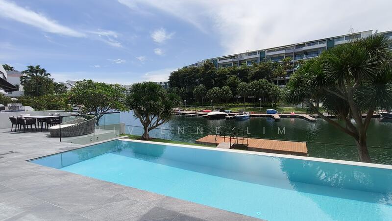 Pool and private berth