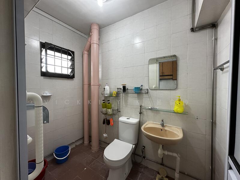 For Rent - 205C Compassvale Lane