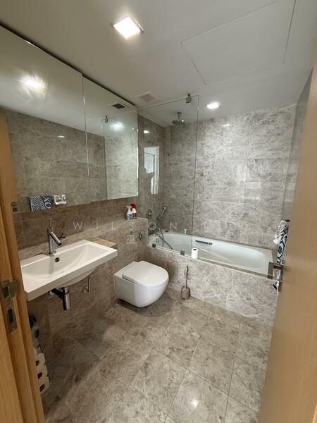 Master Room toilet