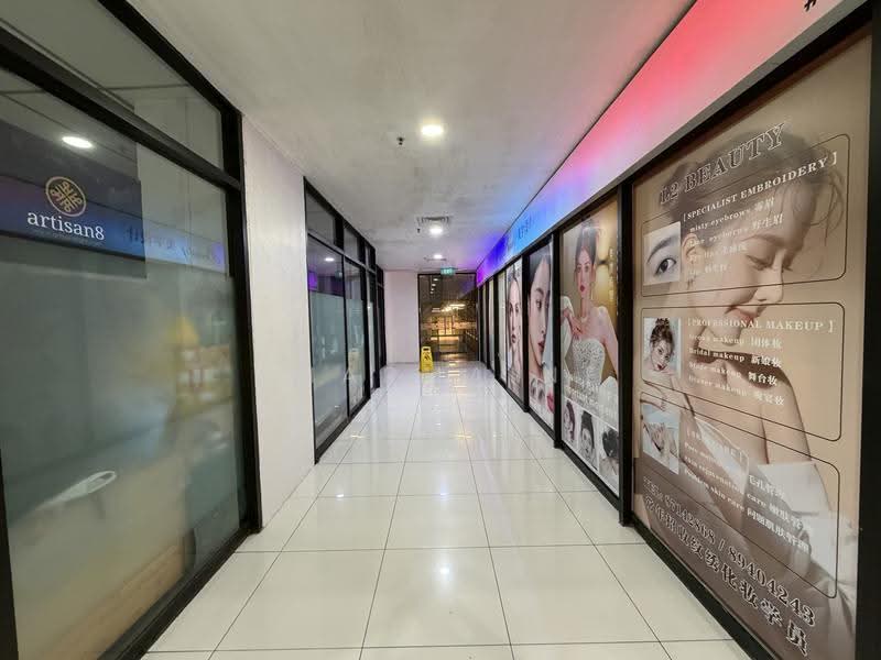 Orchard Plaza, 150 Orchard Road, Orchard / River Valley, 280 sqft, Mall Shop For Rent, by Charmaine Leong, 60175500 - Corridor - CommercialGuru.com.sg