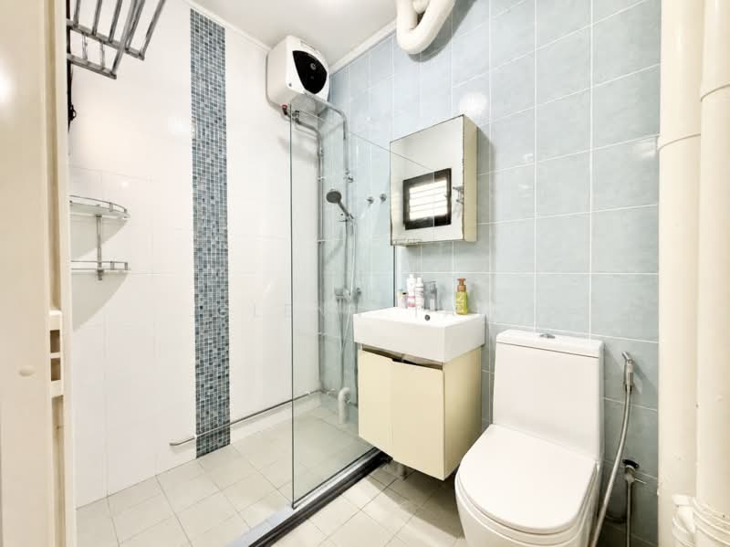 284 Yishun Avenue 6, 284 Yishun Avenue 6, 2 Bedrooms, 796 sqft, HDB Flat For Sale, by Glenn Tan, 60175508 - Bathroom - PropertyGuru.com.sg