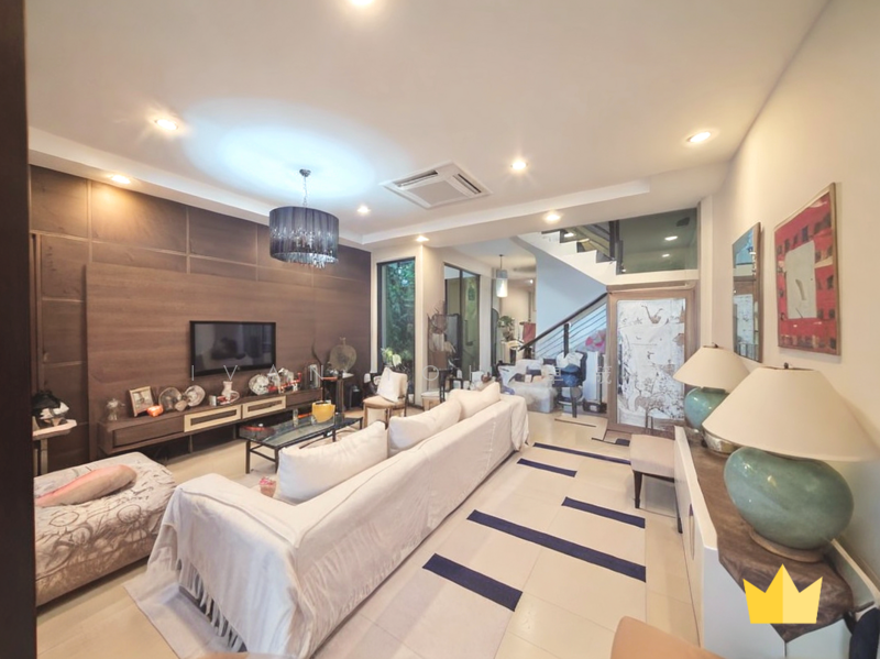 For Sale - ⭐HIGHLY CONVENIENT LOCATION⭐BEDROOMS ENSUITE