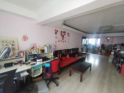 For Sale - 310 Hougang Avenue 5