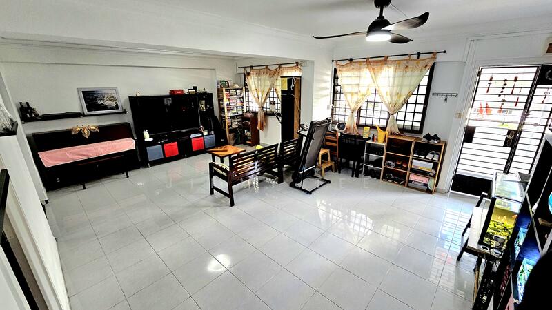 Bright & Spacious Living Hall 2