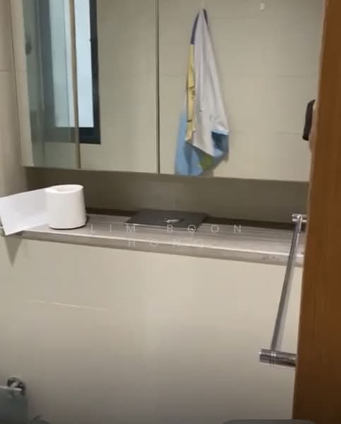 Parvis, 18 Holland Hill, Room Rental, 100 sqft, Condominium For Rent, by Lim Boon Hong, 60175972 - Bathroom - PropertyGuru.com.sg