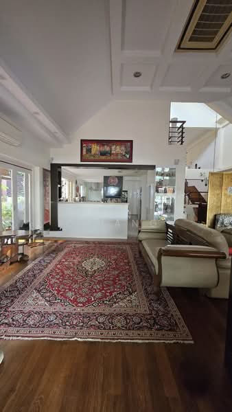 SERANGOON GARDEN ESTATE, SERANGOON GARDEN ESTATE, 5 Bedrooms, 5,500 sqft, Semi-Detached House For Sale, by Ben Chiang, 60176043 - Living Room - PropertyGuru.com.sg