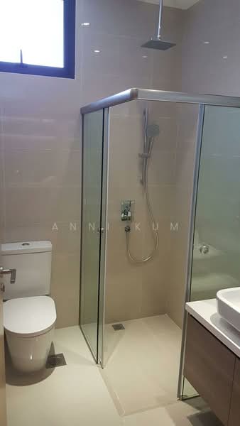 The Serenno Apartment For Sale at S$ 1,390,000 | PropertyGuru Singapore - Bathroom