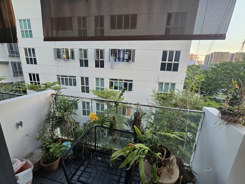 The Serenno Apartment For Sale at S$ 1,390,000 | PropertyGuru Singapore - Balcony