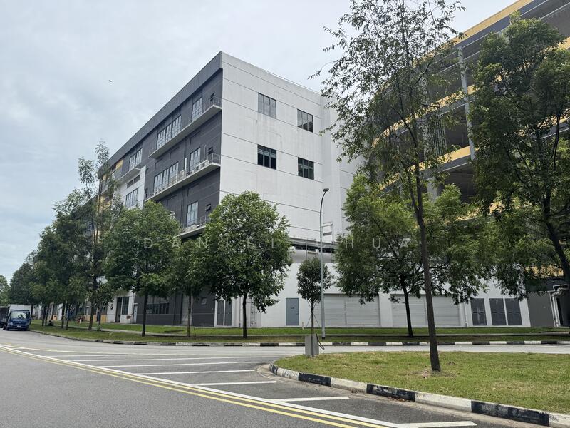 LINER, 1 Tuas Bay Close, 5,654 sqft, Factory / Workshop (B2) For Sale, by Daniel Chua, 60176188 - CommercialGuru.com.sg