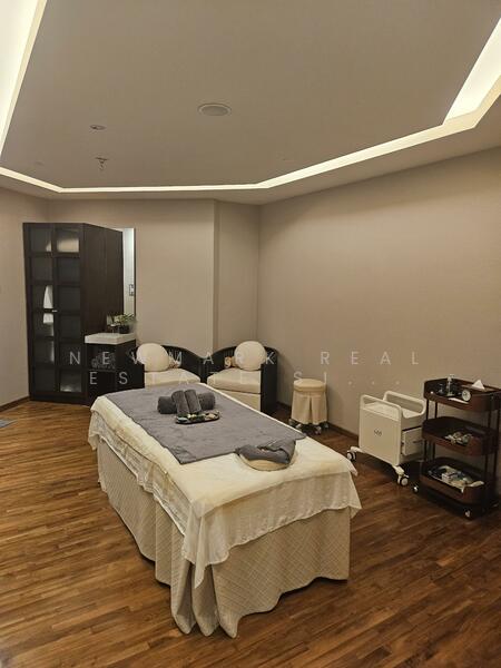 Singapore Marriott Tang Plaza Hotel, 320 Orchard Road, 2,325 sqft, Other Retail For Rent, by FAUZUL DARKE, 60176388 - Bedroom - CommercialGuru.com.sg