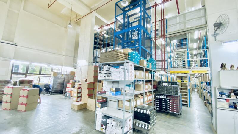 Ground Level Fitted Warehouse Tai Seng MRT, , 12,800 sqft, Warehouse For Rent, by Eric Chan 陳鴻運, 60176446 - CommercialGuru.com.sg