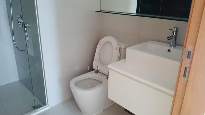 Centro Residences Condominium For Sale at S$ 2,060,160 | PropertyGuru Singapore - Bathroom