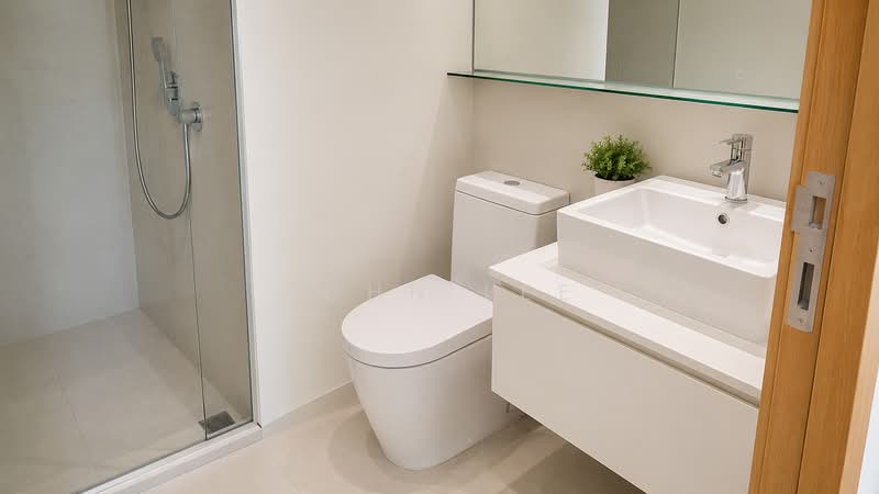 Centro Residences, 59 Ang Mo Kio Avenue 8, 3 Bedrooms, 1,356 sqft, Condominium For Sale, by John Lee, 60176482 - Bathroom - PropertyGuru.com.sg