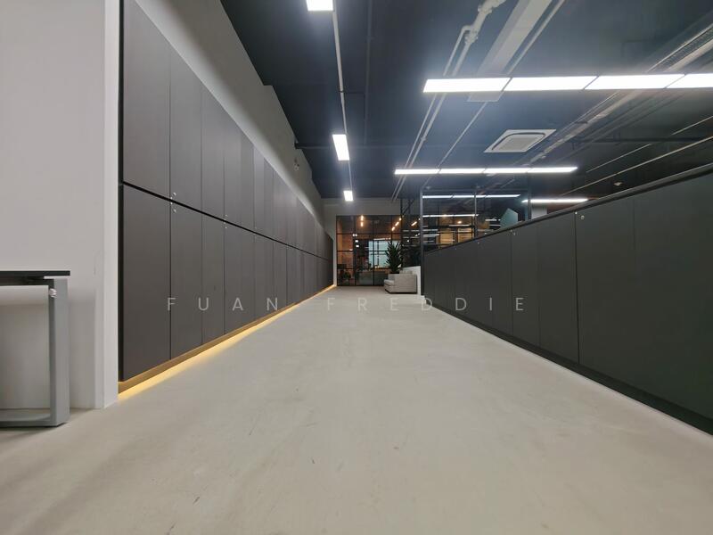 B1 Nicely Fitted Ancillary Office Aircon Carpet High Ceiling Free Shuttle Bus to Pasir Panjang MRT, , 18,137 sqft, Light Industrial (B1) For Rent, by Fuan Freddie, 60176711 - CommercialGuru.com.sg