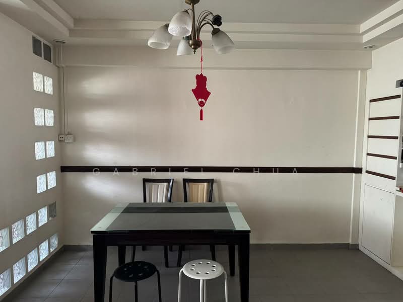 730 Jurong West Street 72, 730 Jurong West Street 72, 3 Bedrooms, 1,195 sqft, HDB Flat For Sale, by Gabriel Chua, 60176771 - Dining Room - PropertyGuru.com.sg