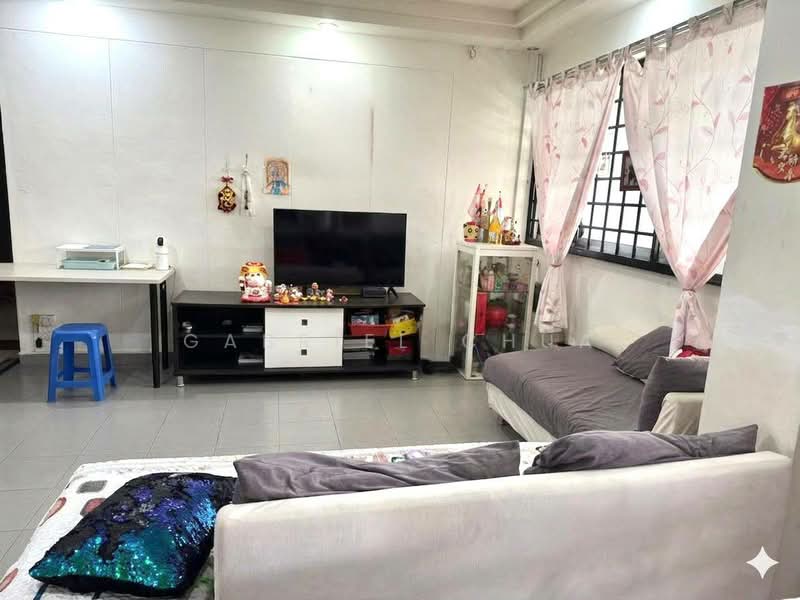 730 Jurong West Street 72, 730 Jurong West Street 72, 3 Bedrooms, 1,195 sqft, HDB Flat For Sale, by Gabriel Chua, 60176771 - Living Room - PropertyGuru.com.sg
