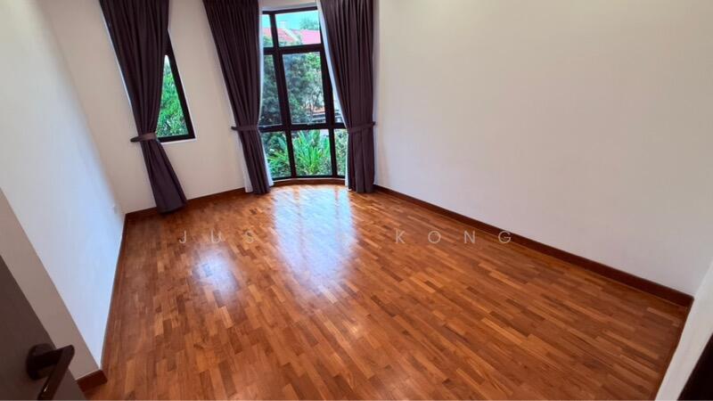 For Sale - Lakeside Grove