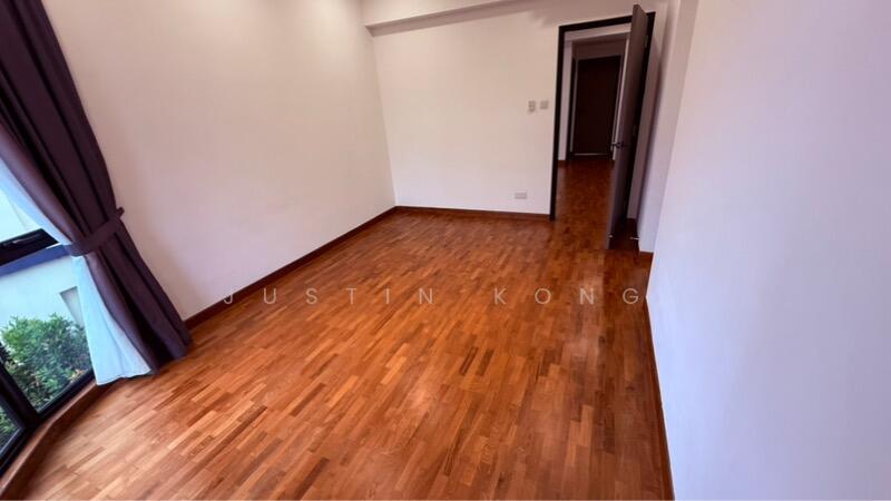 For Sale - Lakeside Grove