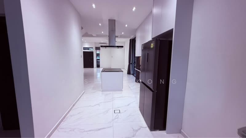 For Sale - Lakeside Grove