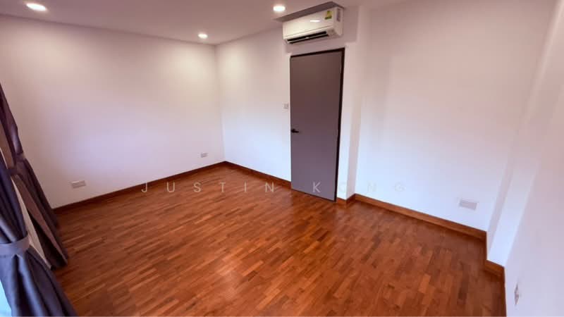 For Sale - Lakeside Grove