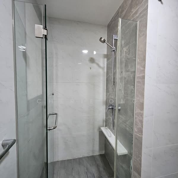 The Brownstone, 158 Canberra Drive, Room Rental, 90 sqft, Executive Condominium For Rent, by Cherie Ong, 60176816 - Bathroom - PropertyGuru.com.sg