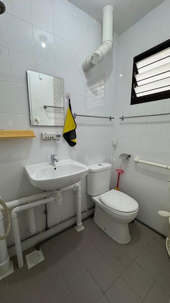 For Rent - 584 Cheng San Court