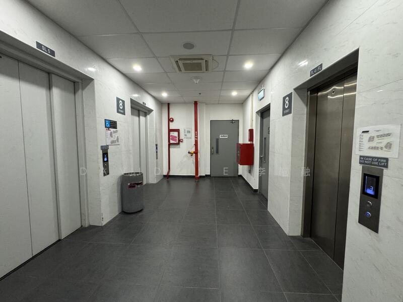 Oxley BizHub, 61 Ubi Road 1, 1,130 sqft, Light Industrial (B1) For Rent, by David Lee 李施融, 60176858 - Corridor - CommercialGuru.com.sg