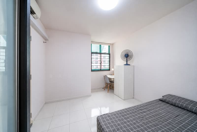 484 Segar Road, 484 Segar Road, 4 Bedrooms, 1,377 sqft, HDB Flat For Sale, by Ramzi Razak, 60177125 - Bedroom - PropertyGuru.com.sg