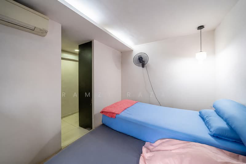 484 Segar Road, 484 Segar Road, 4 Bedrooms, 1,377 sqft, HDB Flat For Sale, by Ramzi Razak, 60177125 - Bedroom - PropertyGuru.com.sg