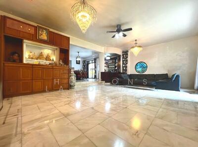 For Sale - Inviting Spacious Semi-Detached @ Kovan