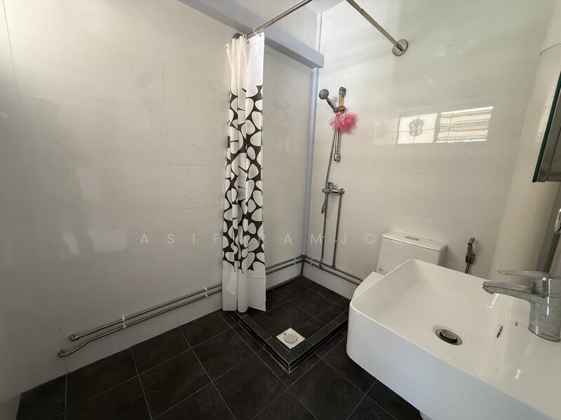 For Rent - 858 Tampines Avenue 5