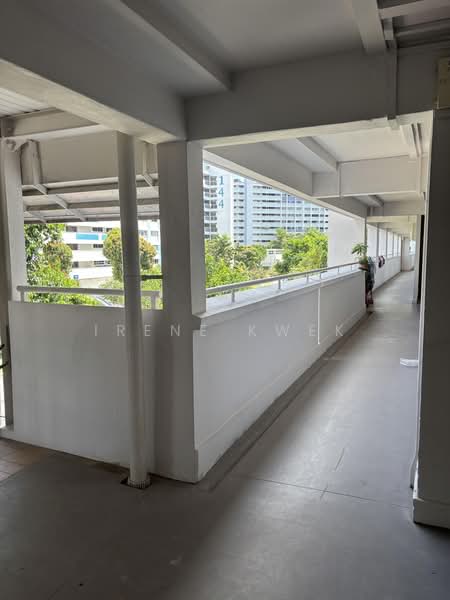 170 Bishan Street 13, 170 Bishan Street 13, 3 Bedrooms, 1,302 sqft, HDB Flat For Sale, by Irene Kwek, 60177649 - Corridor - PropertyGuru.com.sg