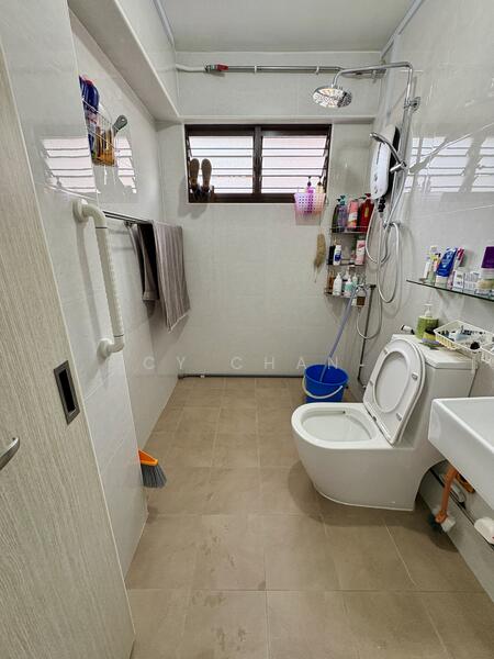 For Sale - 417 Hougang Avenue 8