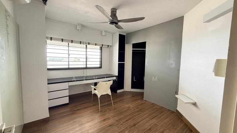 646 Ang Mo Kio Avenue 6 HDB Flat For Sale at S$ 608,000 | PropertyGuru Singapore - Study