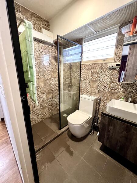 For Sale - 289B Compassvale Crescent