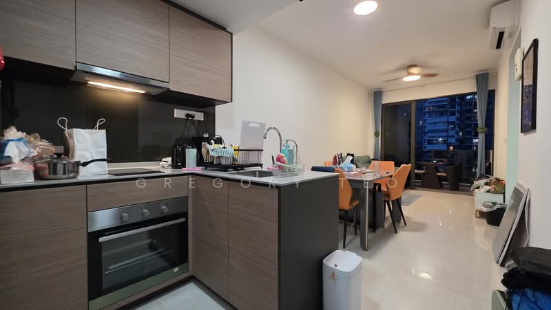 Midwood, 8 Hillview Rise, 2 Bedrooms, 700 sqft, Condominium For Sale, by Gregory Teo, 60178350 - Kitchen - PropertyGuru.com.sg