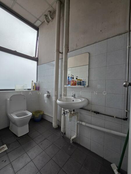 Enterprise Hub, 48 Toh Guan Road East, 9,516 sqft, Factory / Workshop (B2) For Sale, by Lawrence Ng 黄启恒, 60178424 - CommercialGuru.com.sg