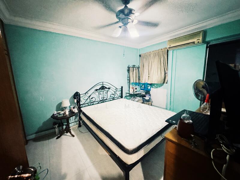 For Sale - 210 Jurong East Street 21