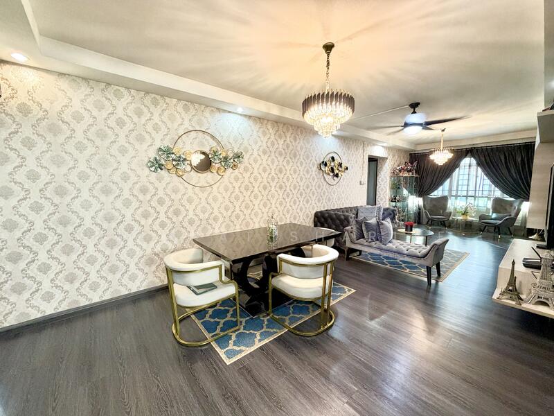 For Sale - 764 Woodlands Circle