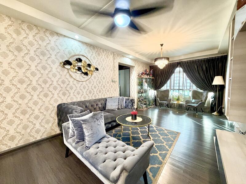 For Sale - 764 Woodlands Circle